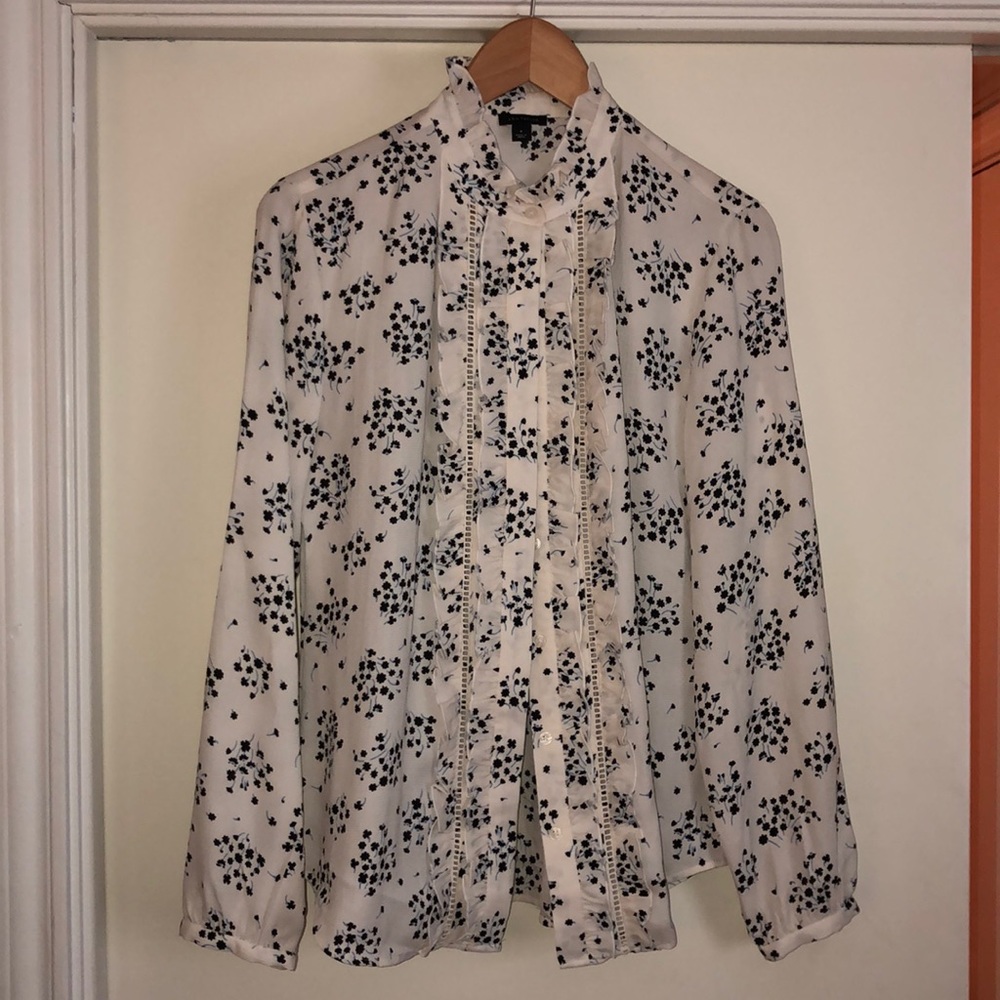 Anne Taylor Blouse.